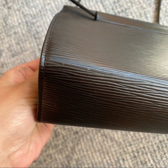 Louis Vuitton Epi Dinard - Picture 5 of 12